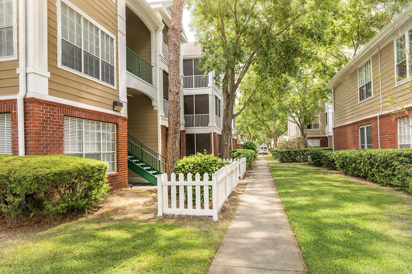 Image 16 of 21 For 13015 Plantation Park Circle 1027