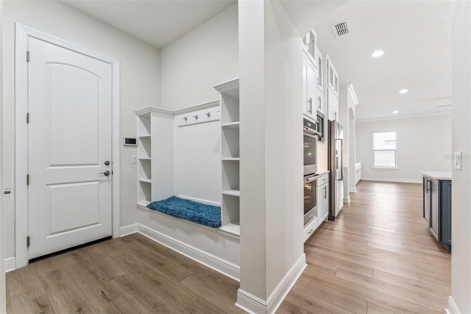 Image 16 of 49 For 10819 Savona Way