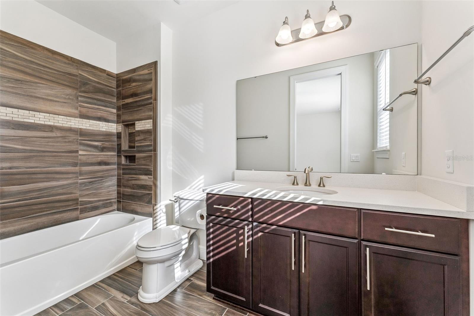 Image 28 of 49 For 10819 Savona Way