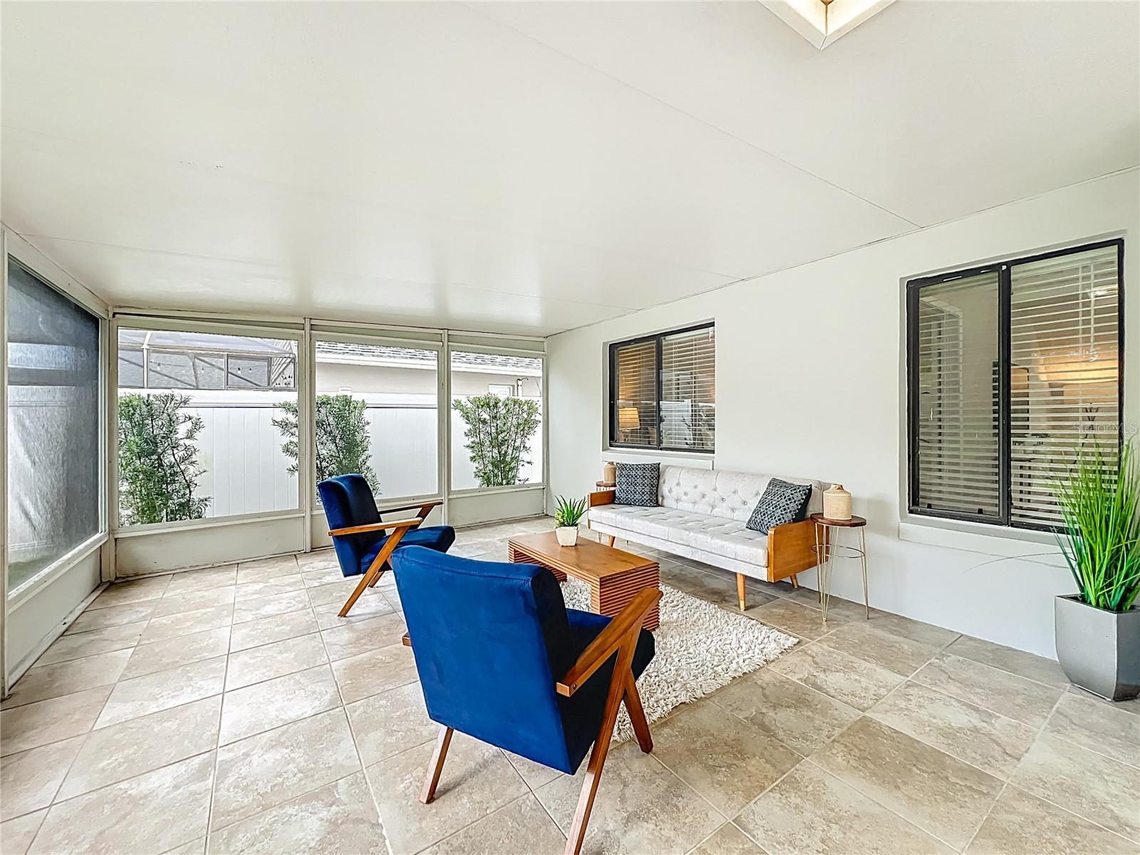 Image 11 of 60 For 271 Morning Glory Drive