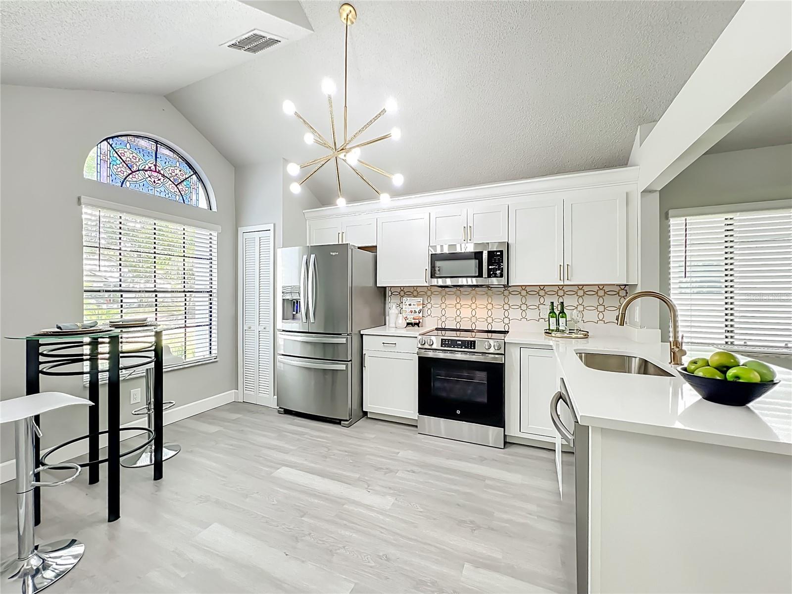 Image 3 of 60 For 271 Morning Glory Drive