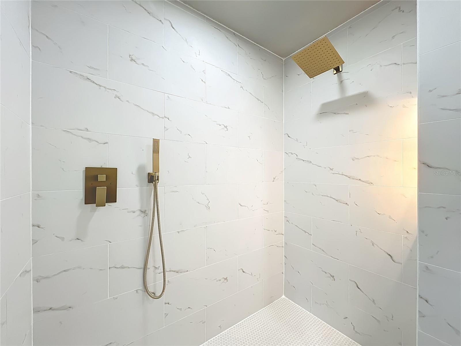 Image 5 of 60 For 271 Morning Glory Drive