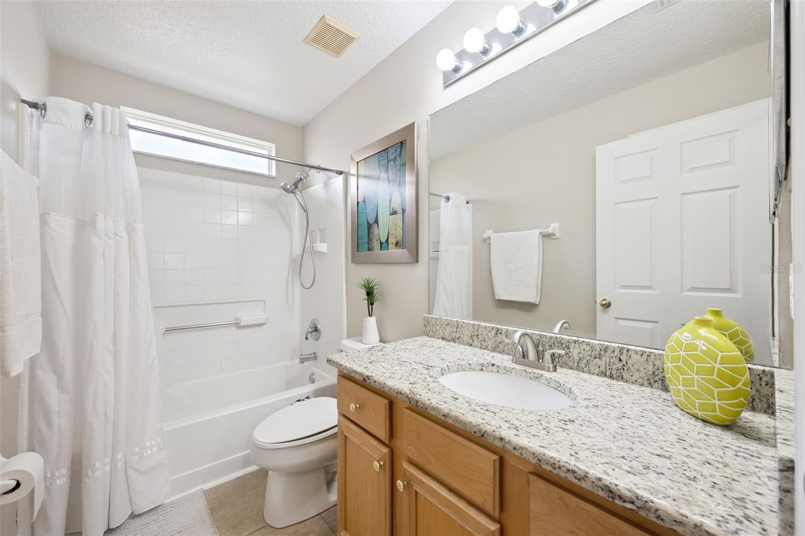 Image 25 of 60 For 2686 Emerald Island Boulevard