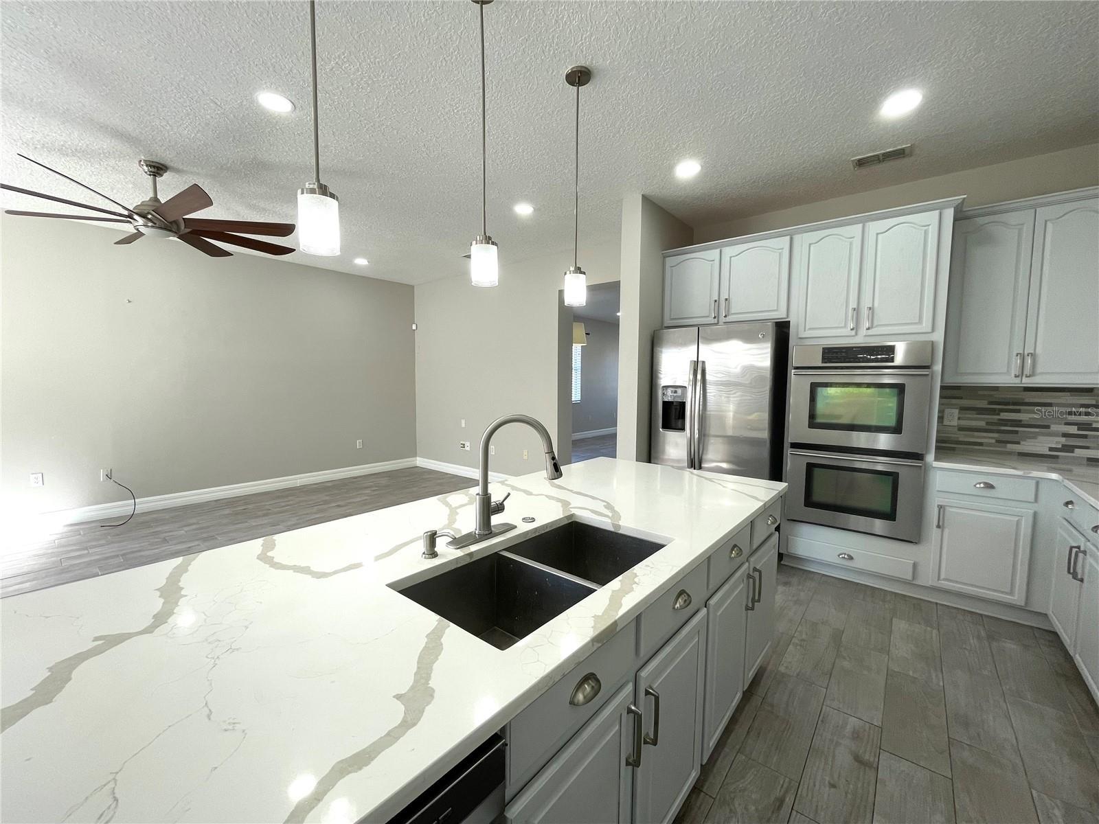 Image 10 of 33 For 4032 Meadowlark Drive