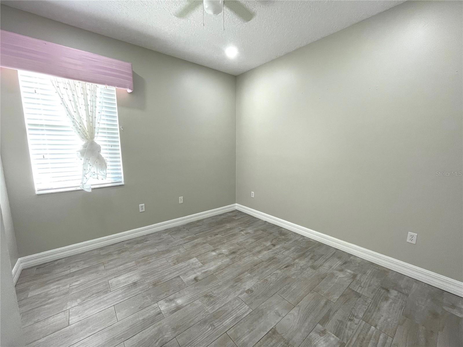 Image 19 of 33 For 4032 Meadowlark Drive