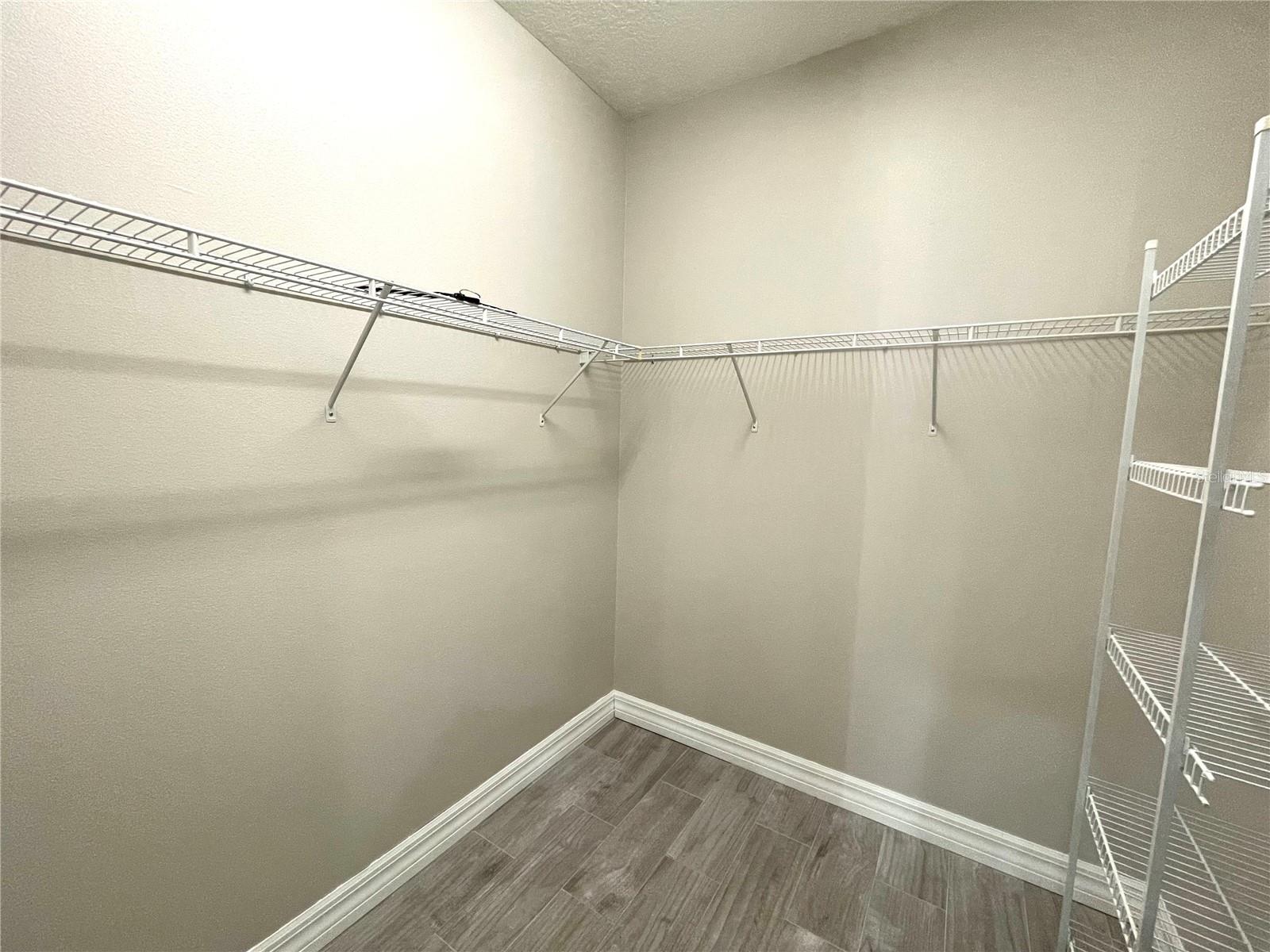 Image 25 of 33 For 4032 Meadowlark Drive