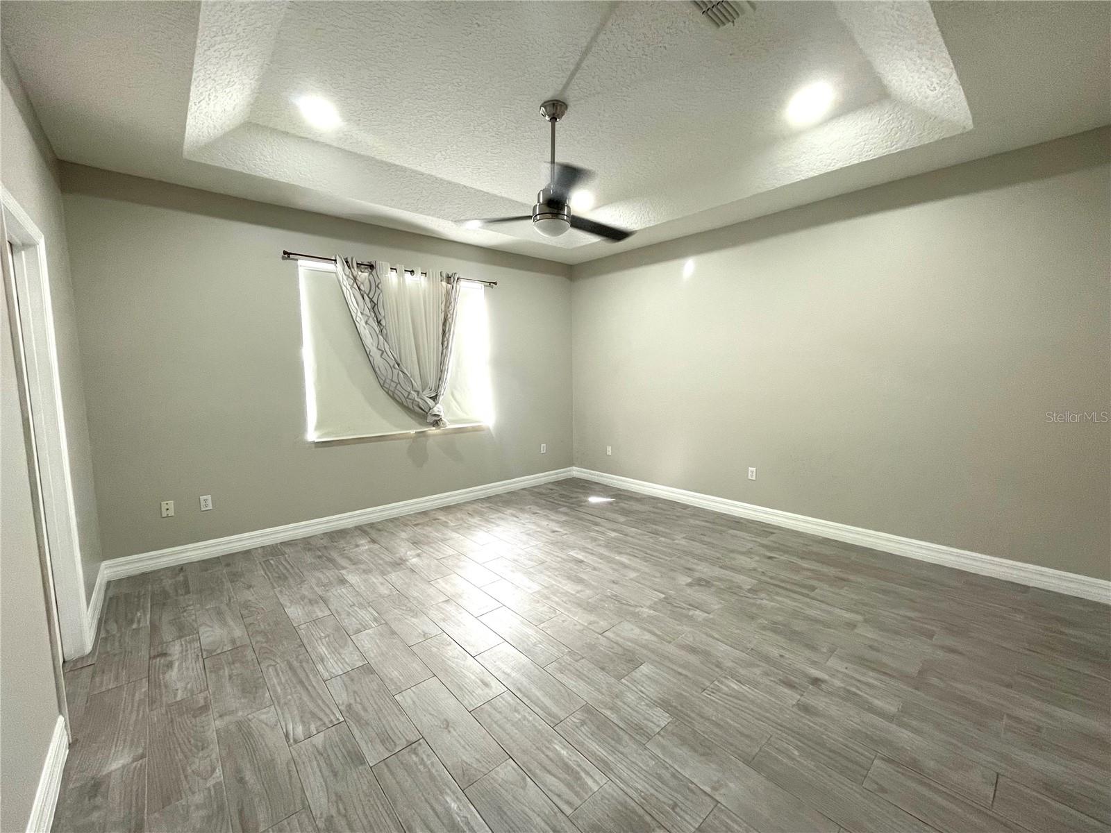 Image 27 of 33 For 4032 Meadowlark Drive