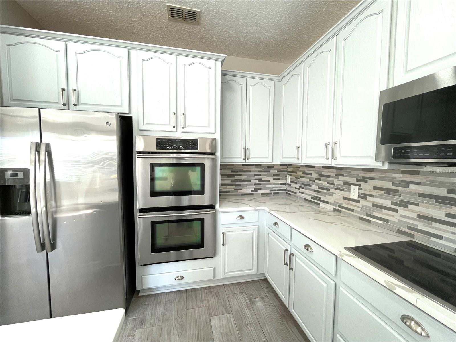 Image 9 of 33 For 4032 Meadowlark Drive