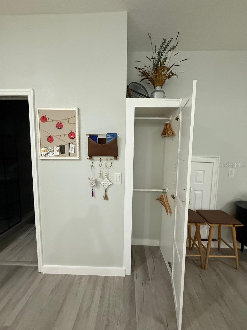 Image 19 of 34 For 1183-b Chestnut Street