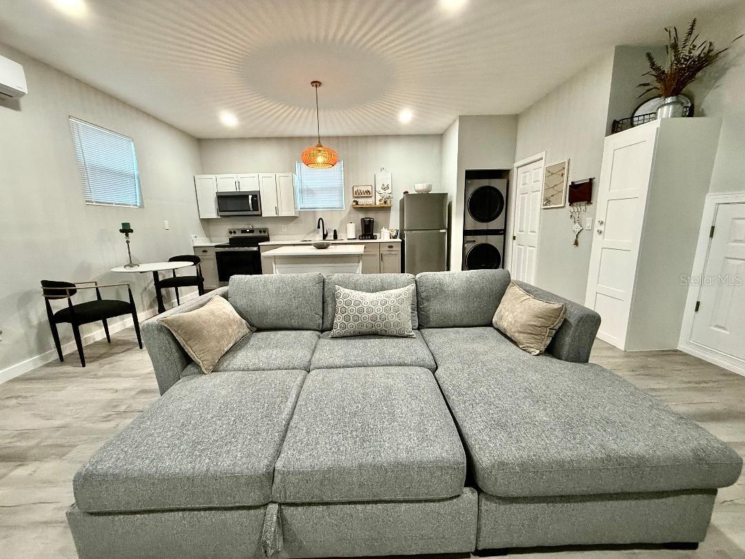 Image 24 of 34 For 1183-b Chestnut Street