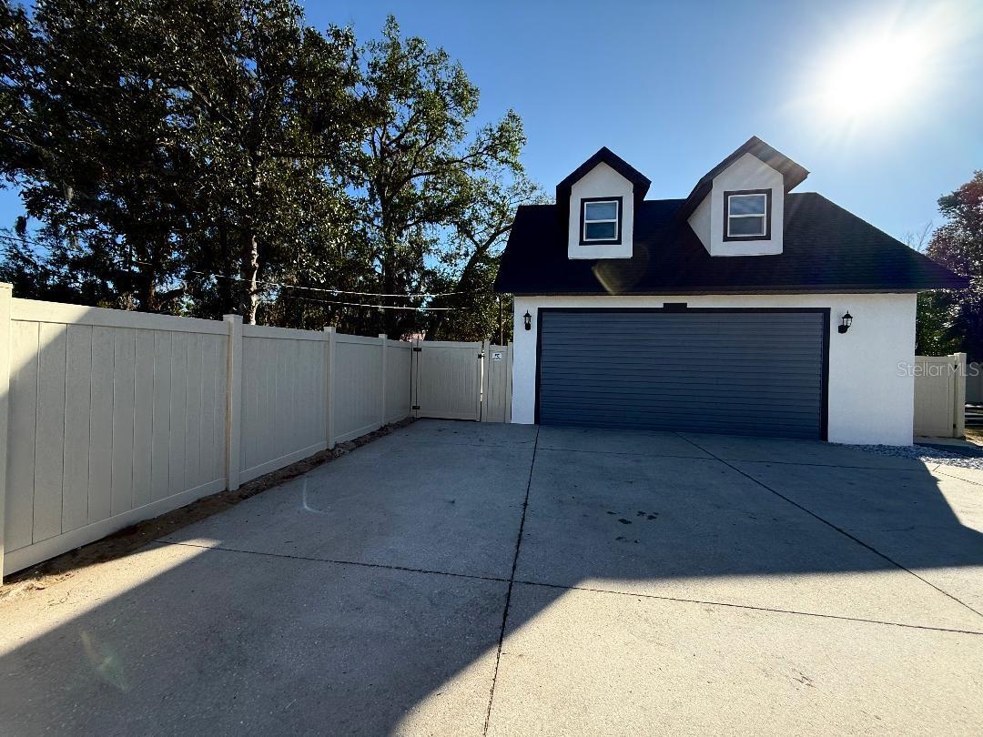 Image 3 of 34 For 1183-b Chestnut Street