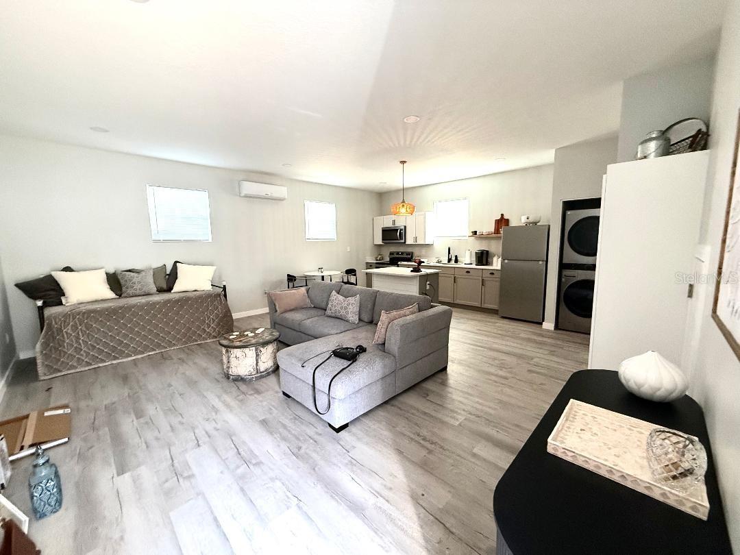 Image 7 of 34 For 1183-b Chestnut Street