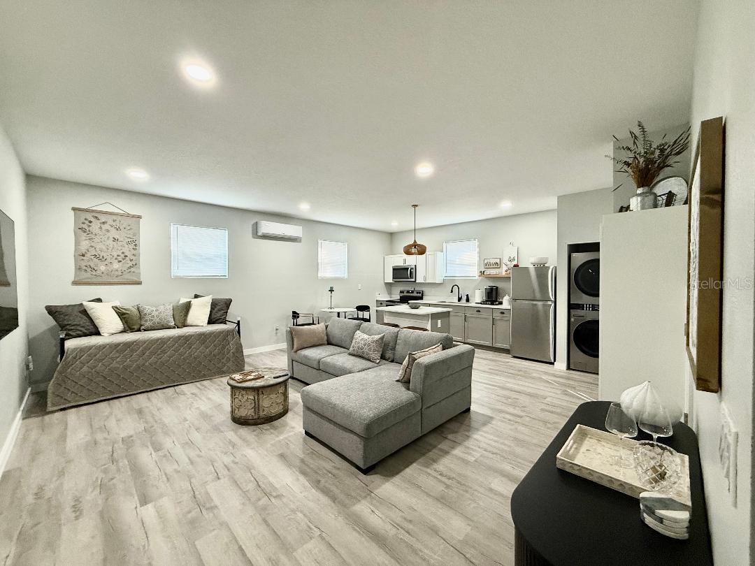 Image 8 of 34 For 1183-b Chestnut Street