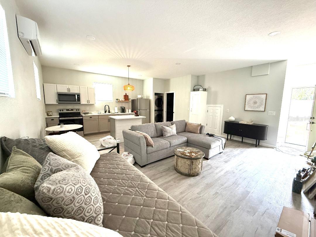 Image 9 of 34 For 1183-b Chestnut Street