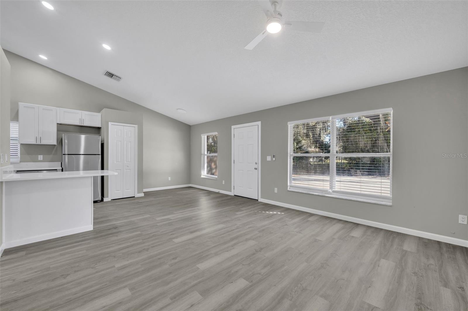 Image 10 of 17 For 782 Lincoln Parkway