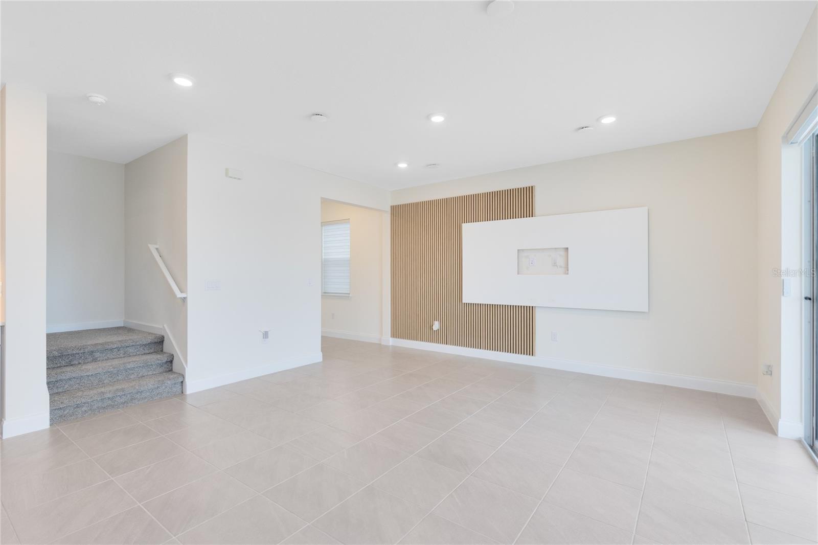 Image 10 of 34 For 1765 Petiole Place