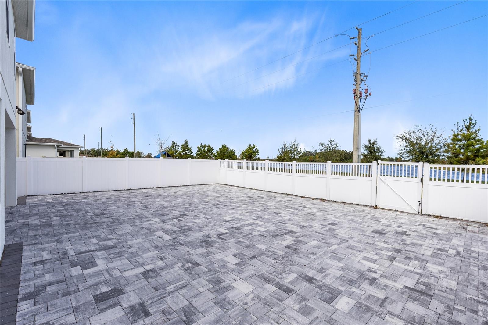 Image 24 of 34 For 1765 Petiole Place