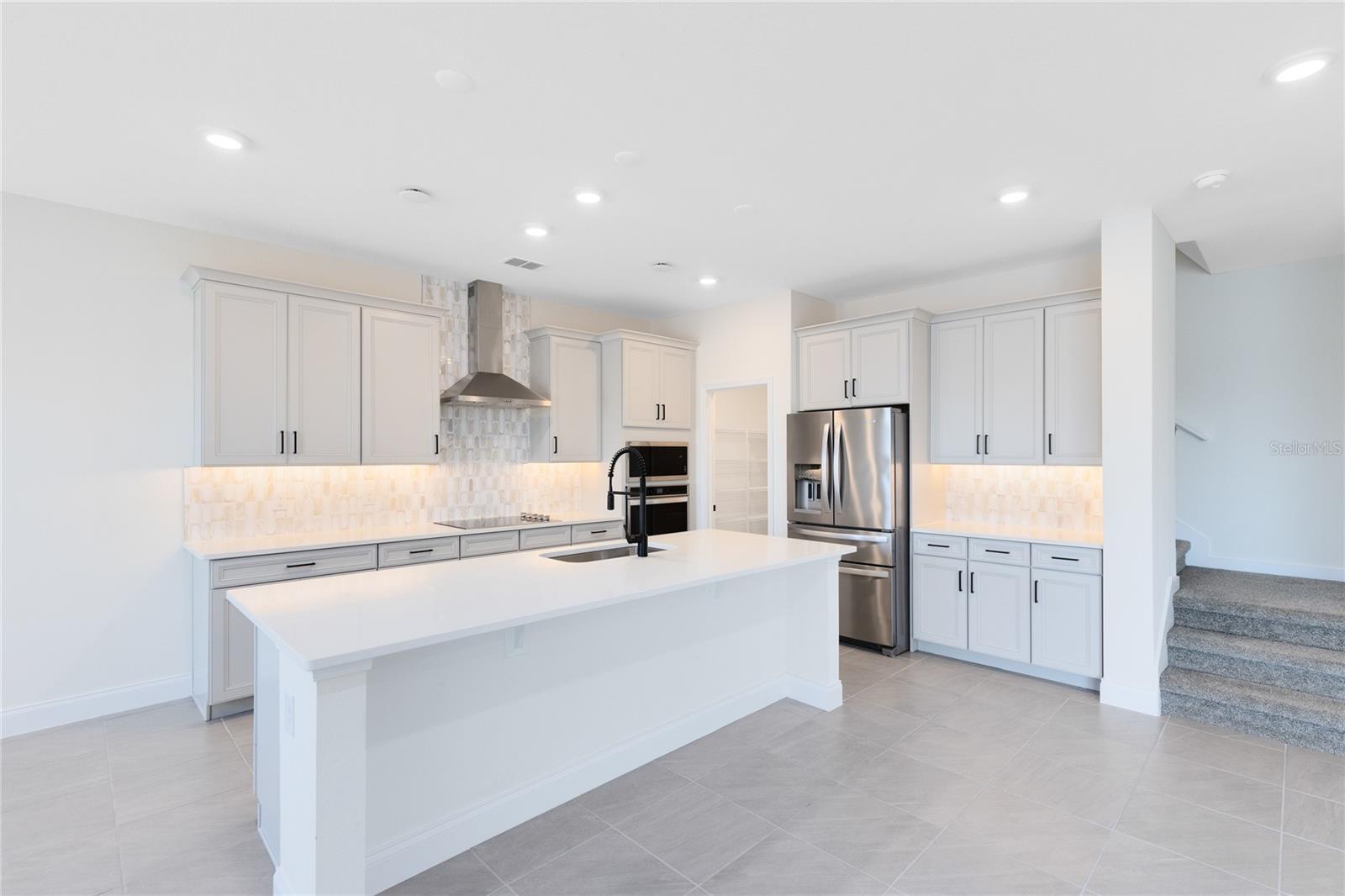 Image 4 of 34 For 1765 Petiole Place