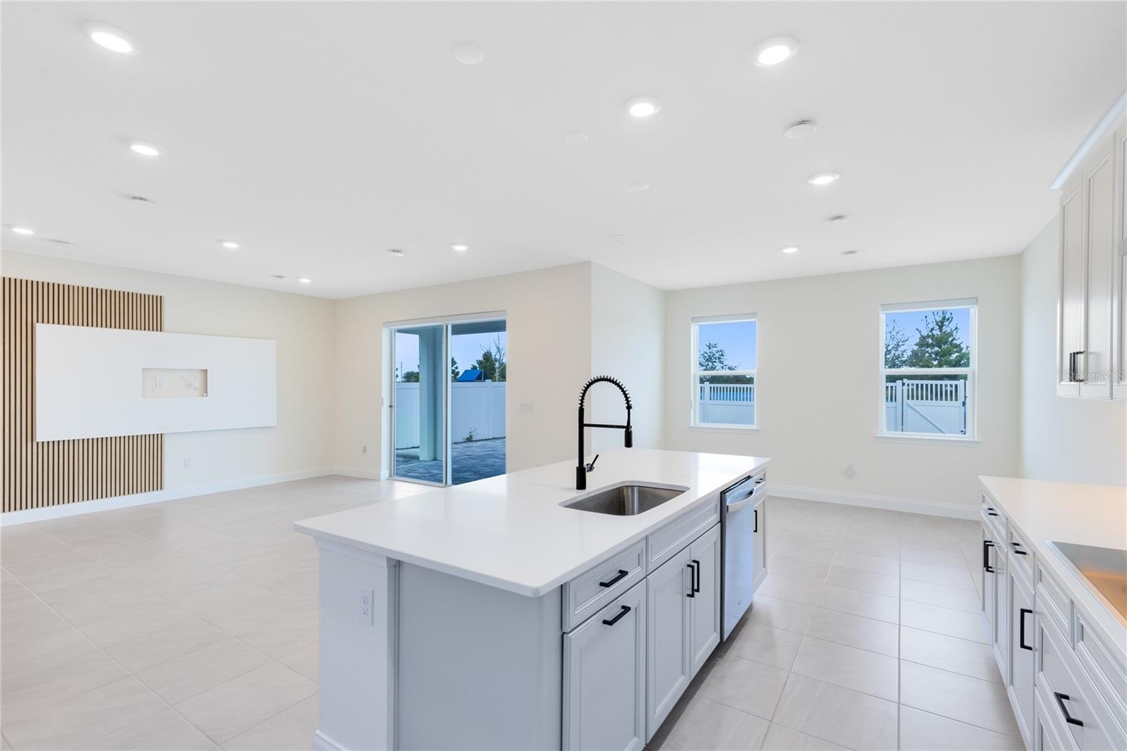 Image 6 of 34 For 1765 Petiole Place