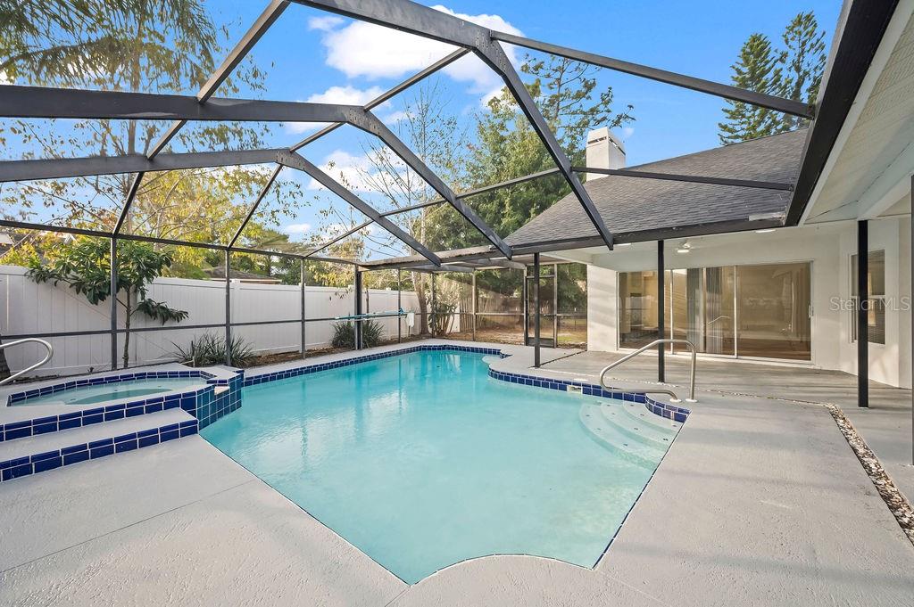 Listing photo id 31 for 3215 Pine Club Drive