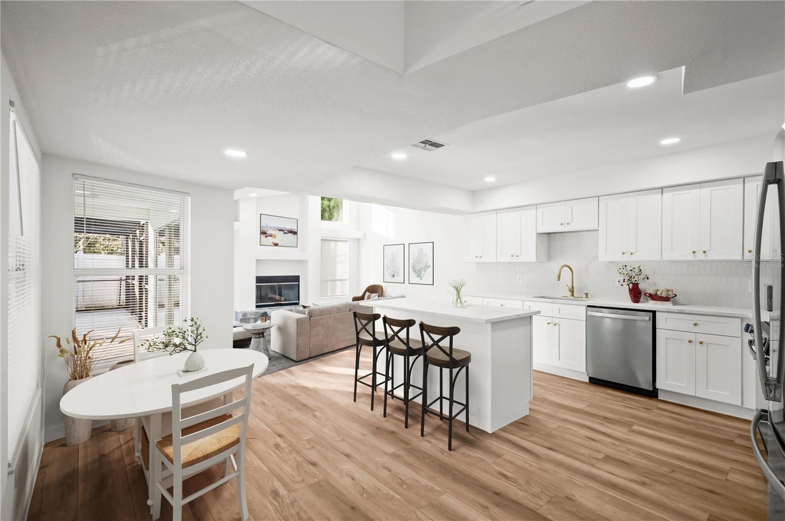 Listing photo id 5 for 3215 Pine Club Drive