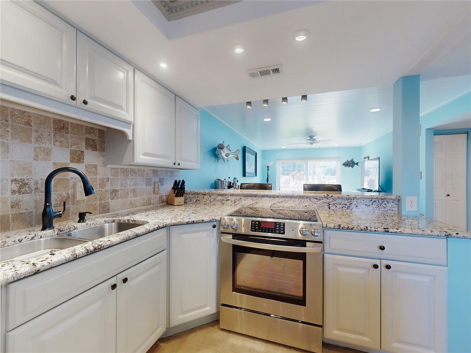 Image 11 of 68 For 325 Causeway  B107