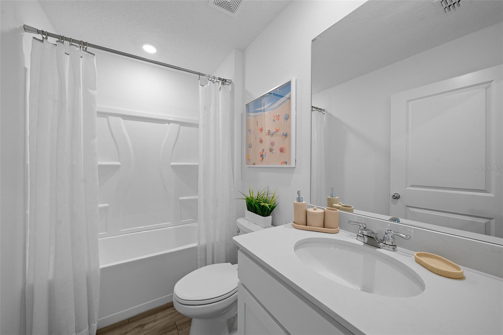 Image 15 of 31 For 4585 81st Loop