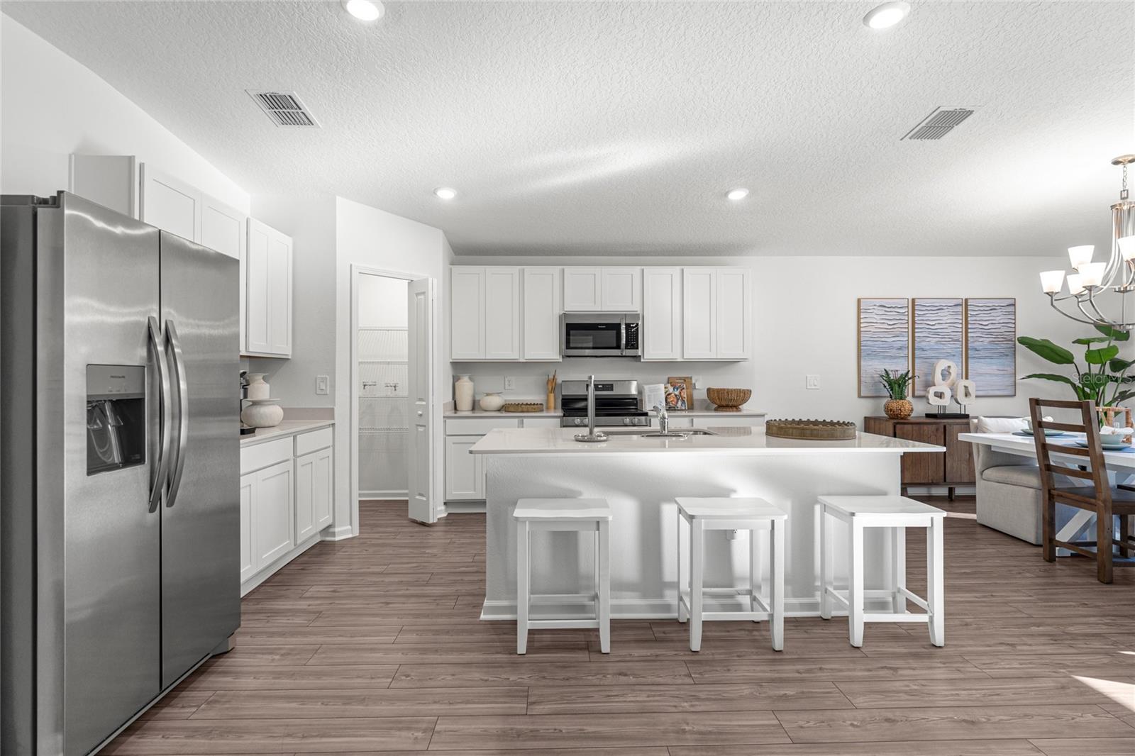 Image 26 of 31 For 4585 81st Loop