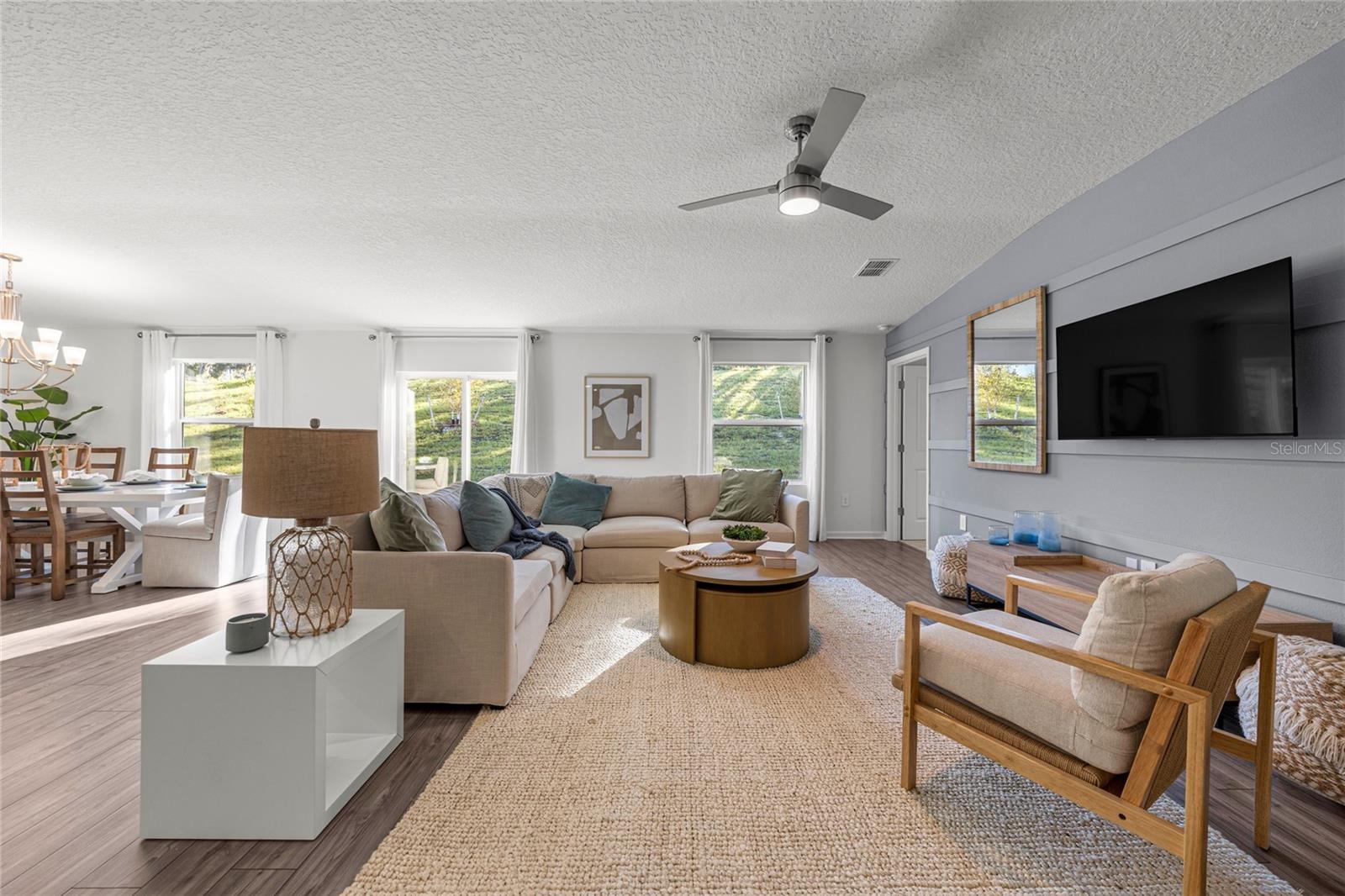 Image 29 of 31 For 4585 81st Loop