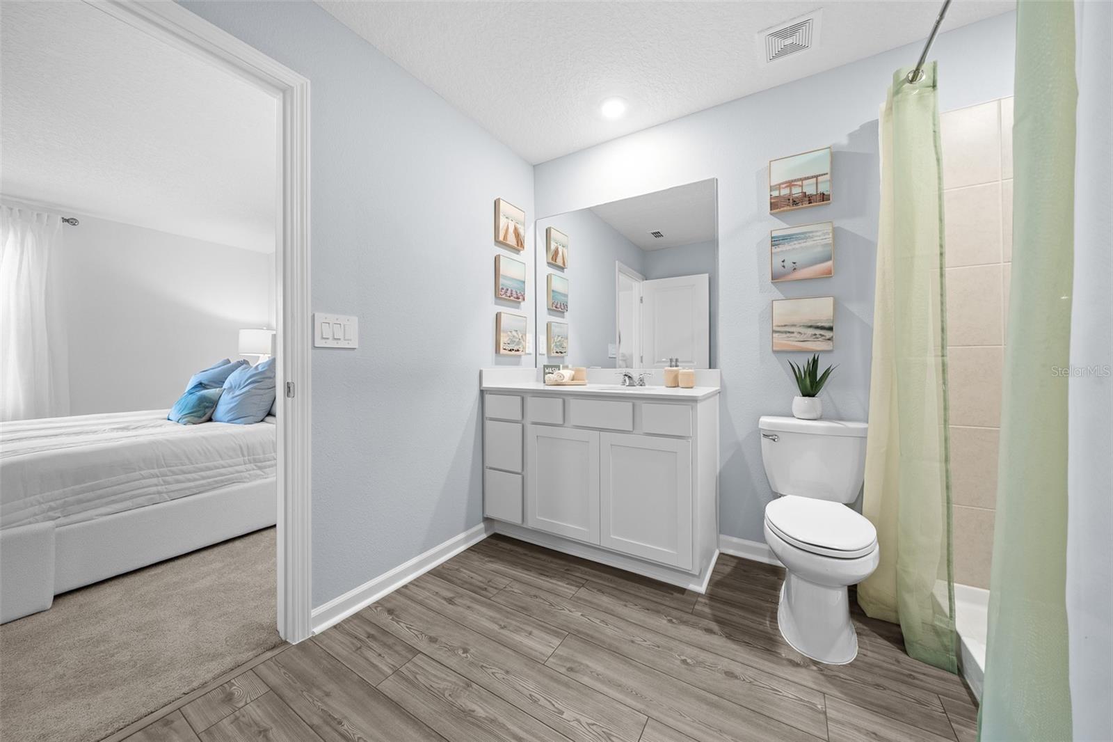 Image 3 of 31 For 4585 81st Loop