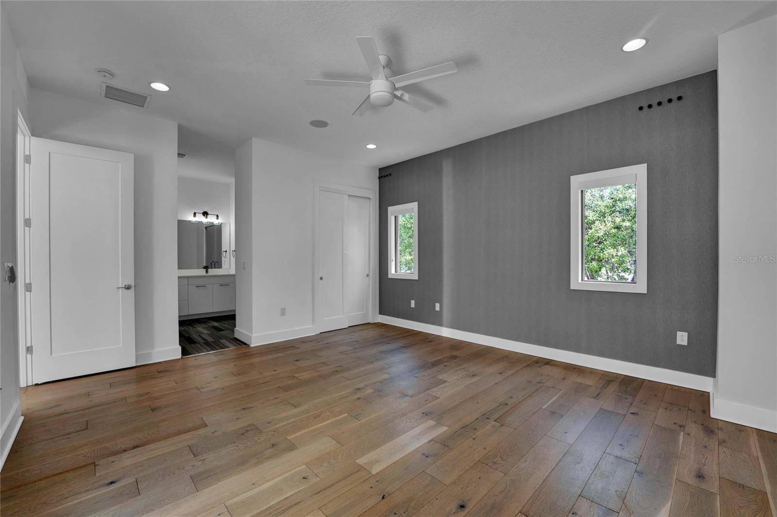 Image 13 of 29 For 1802 Mondrian Circle