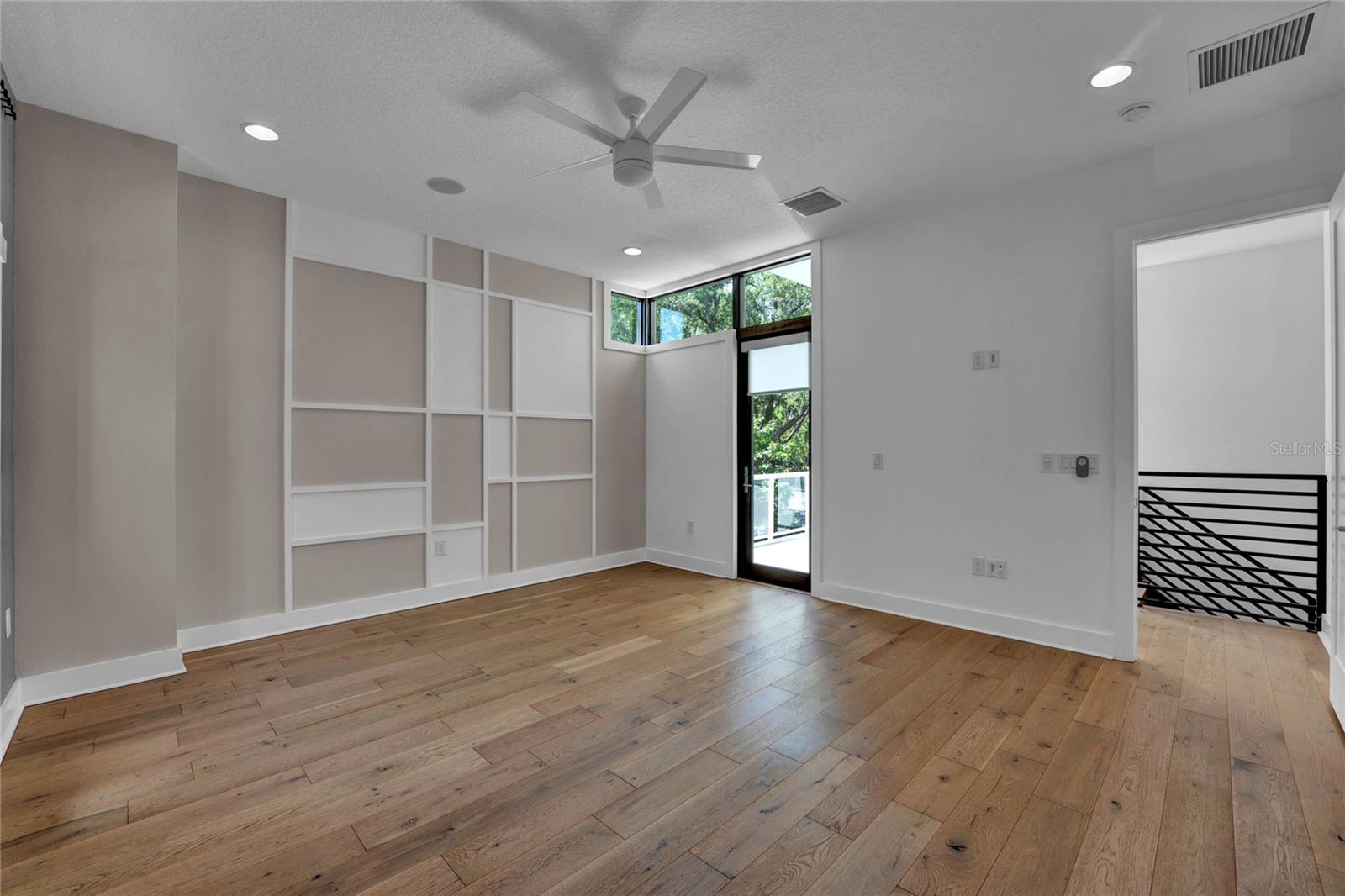 Image 14 of 29 For 1802 Mondrian Circle