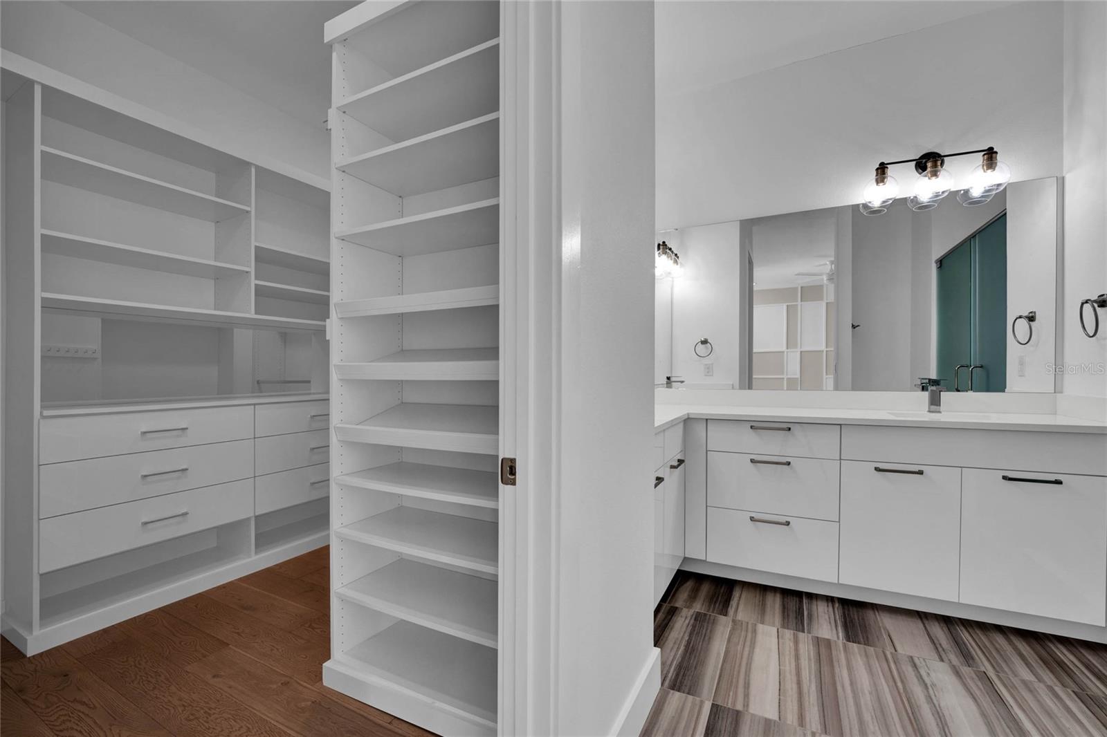 Image 15 of 29 For 1802 Mondrian Circle