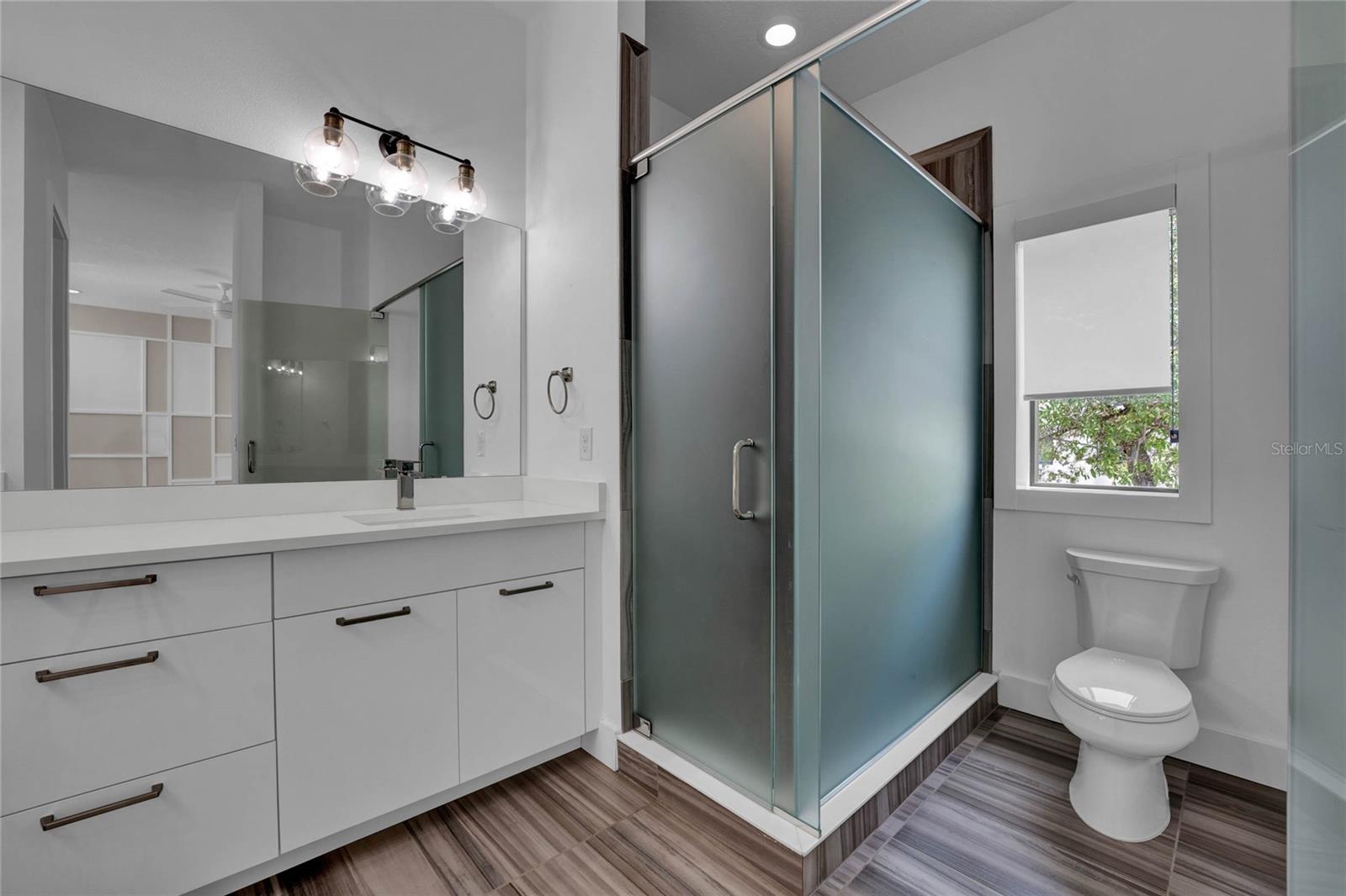 Image 16 of 29 For 1802 Mondrian Circle