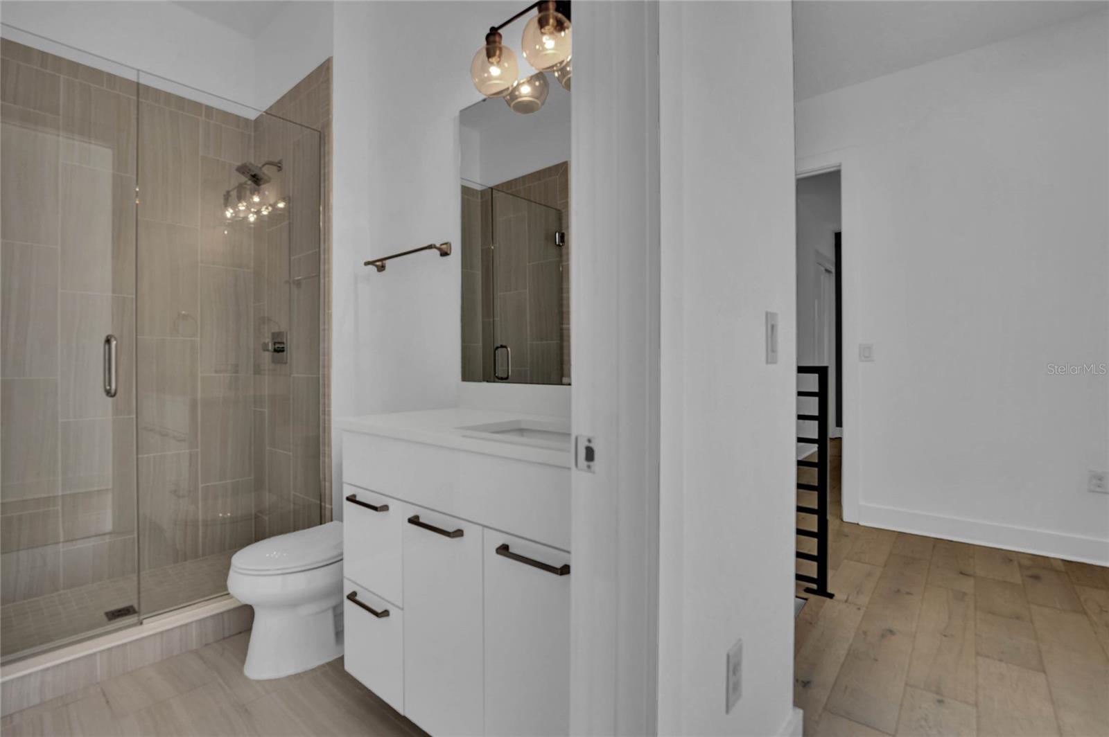 Image 21 of 29 For 1802 Mondrian Circle