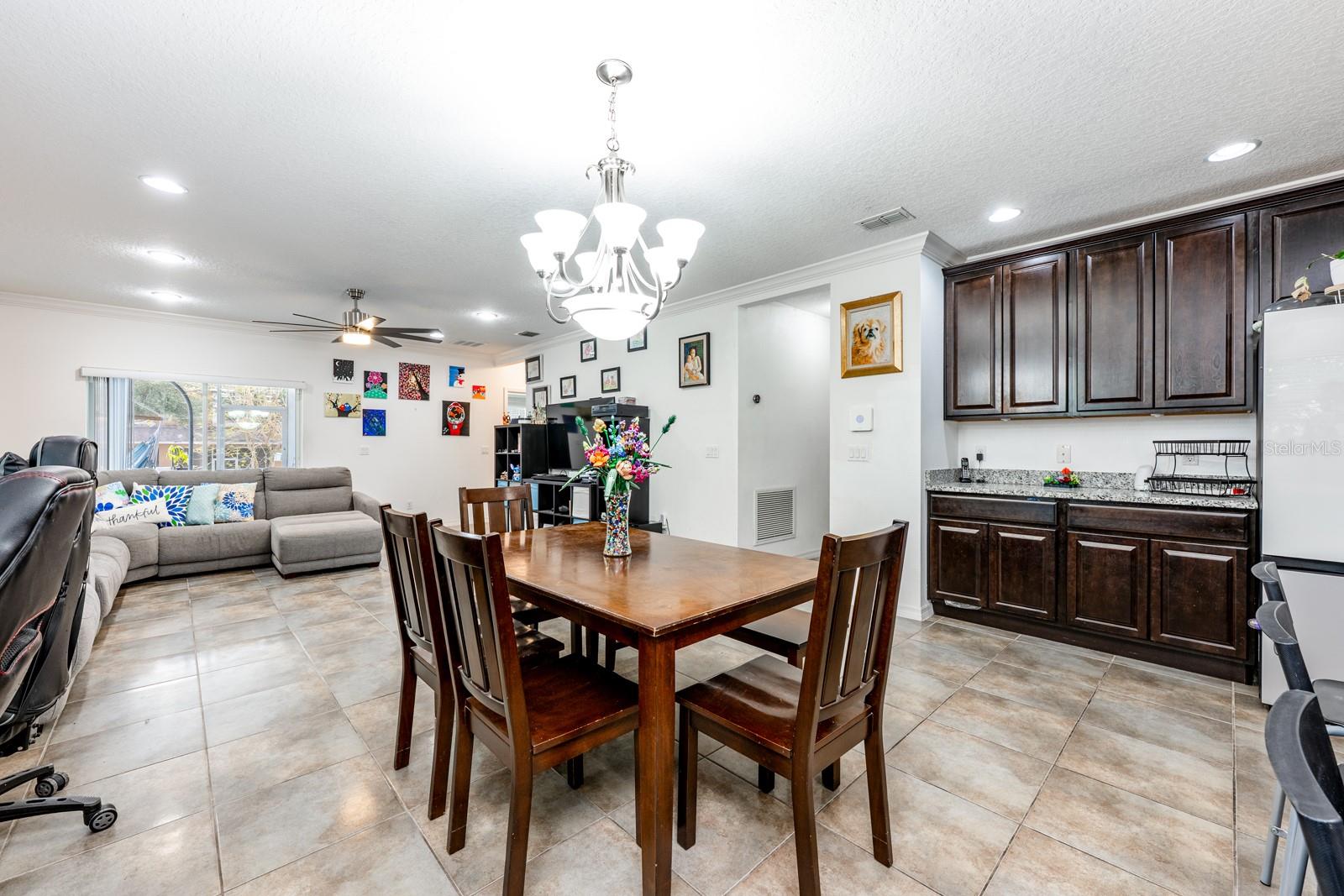 Image 10 of 32 For 124 Maravilla Way