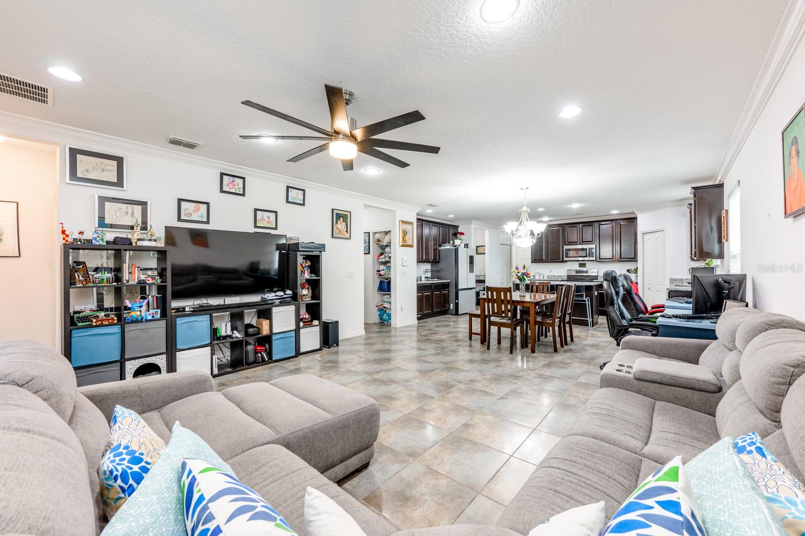 Image 11 of 32 For 124 Maravilla Way