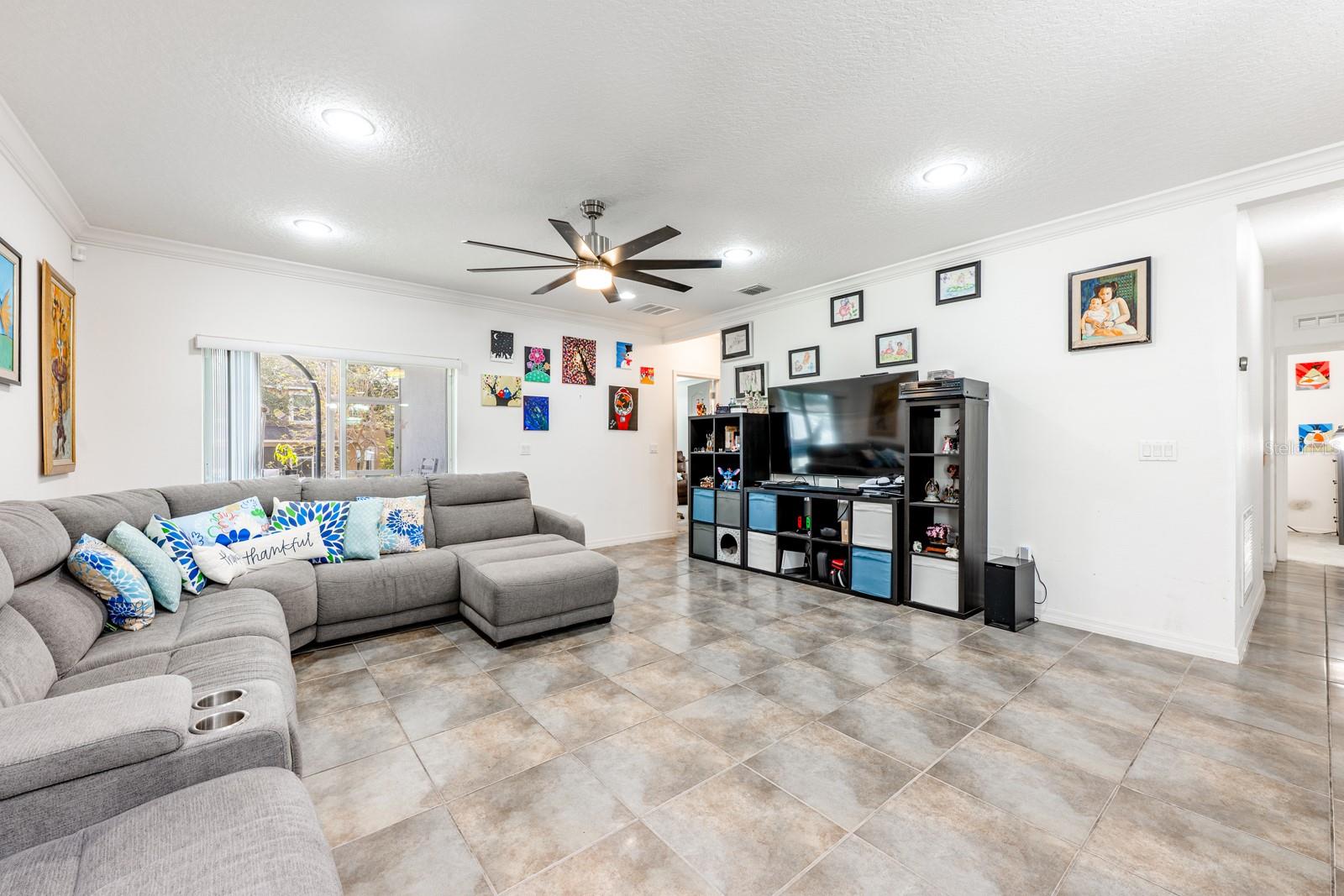 Image 13 of 32 For 124 Maravilla Way