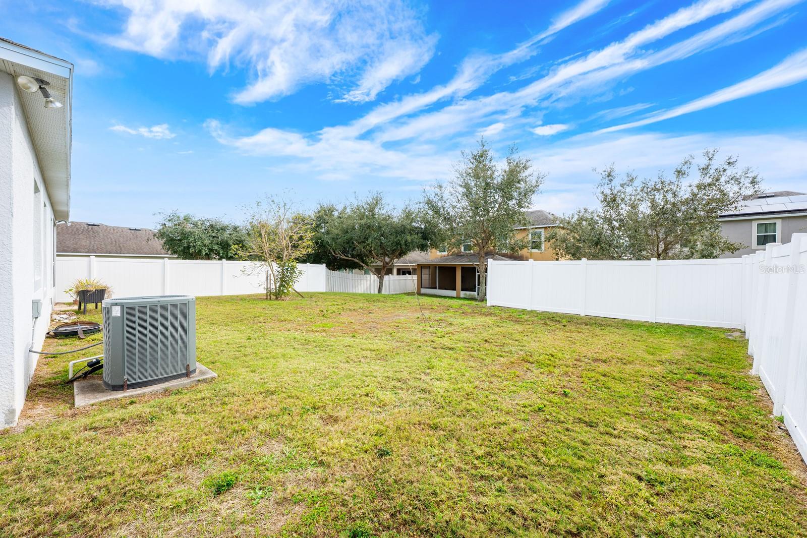 Image 28 of 32 For 124 Maravilla Way