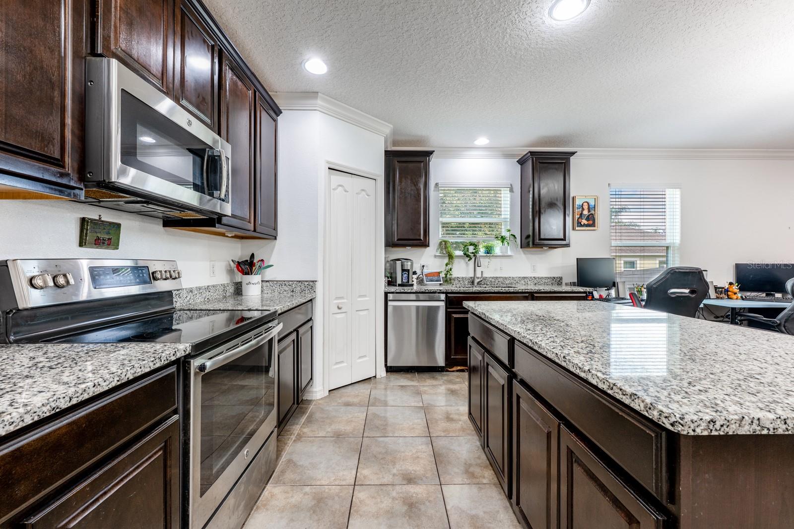 Image 4 of 32 For 124 Maravilla Way