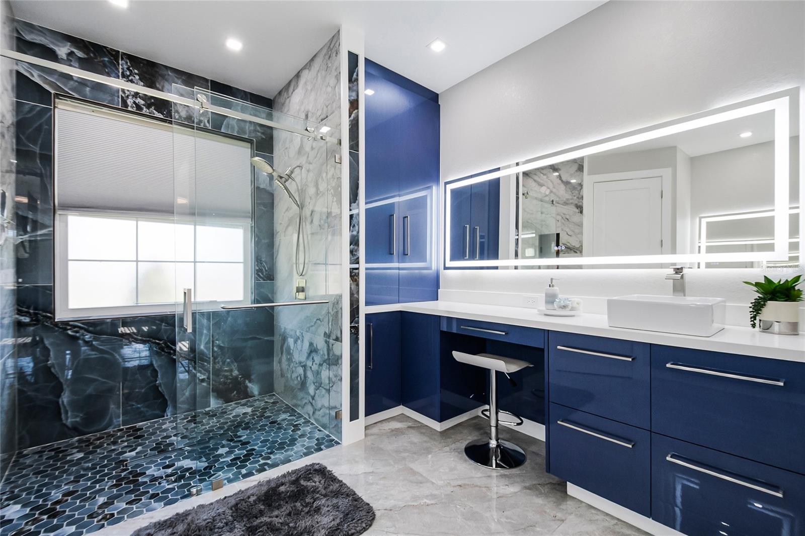 Image 29 of 52 For 2502 Lake Front Drive