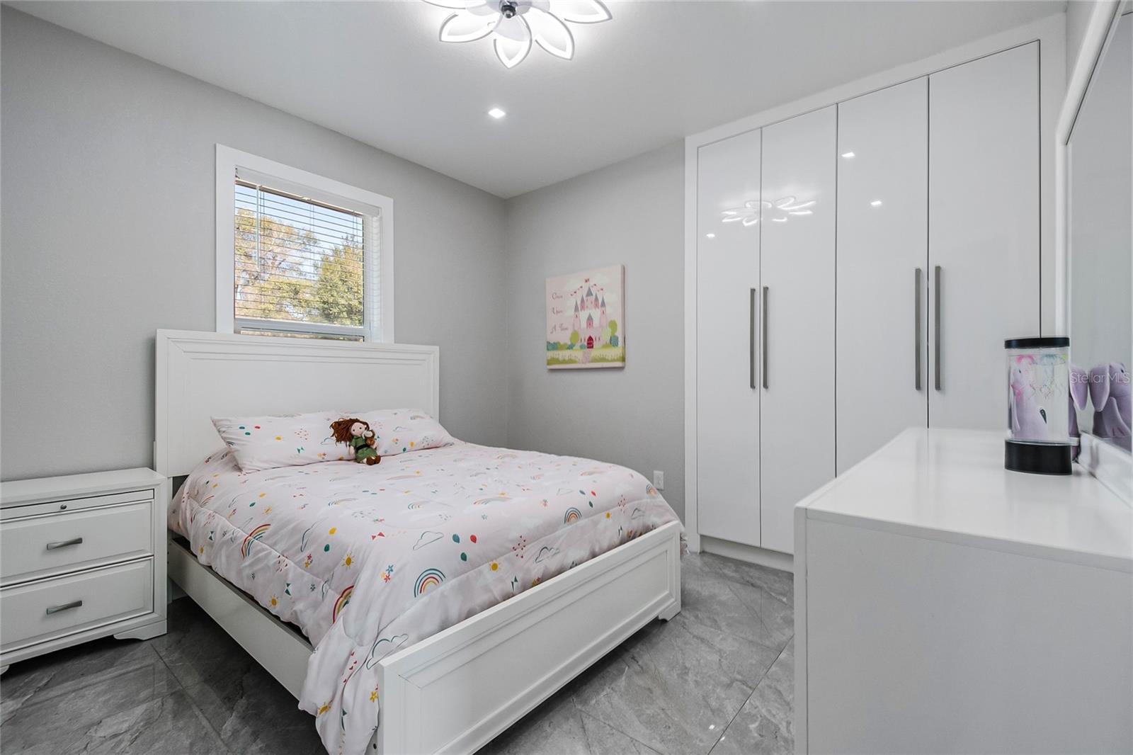 Image 40 of 52 For 2502 Lake Front Drive