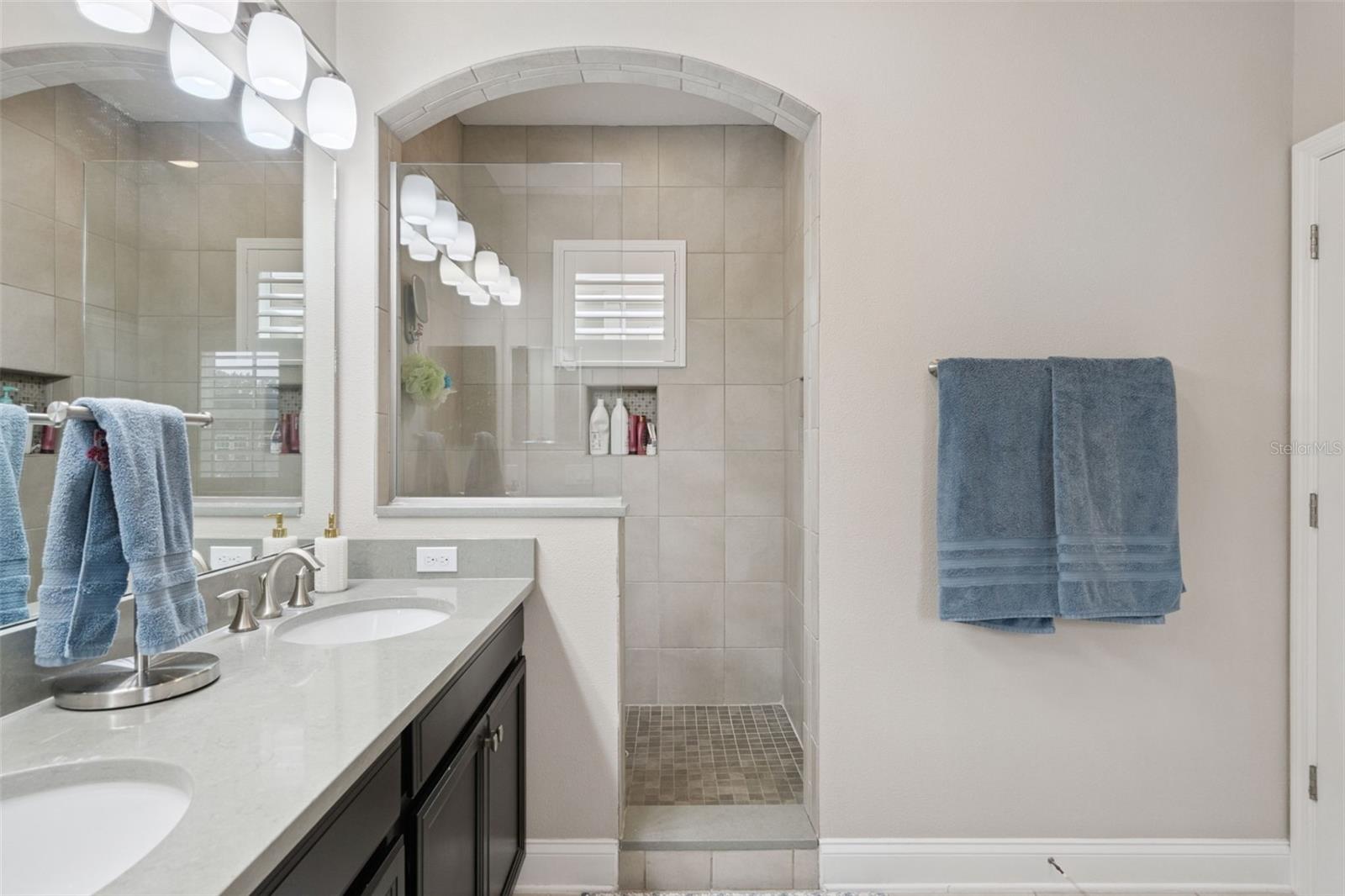 Image 32 of 82 For 1353 Navarre Street