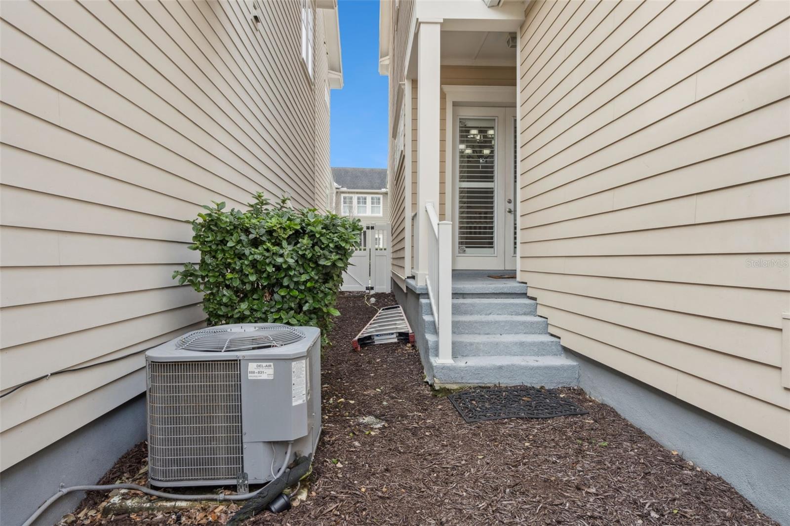 Image 44 of 82 For 1353 Navarre Street