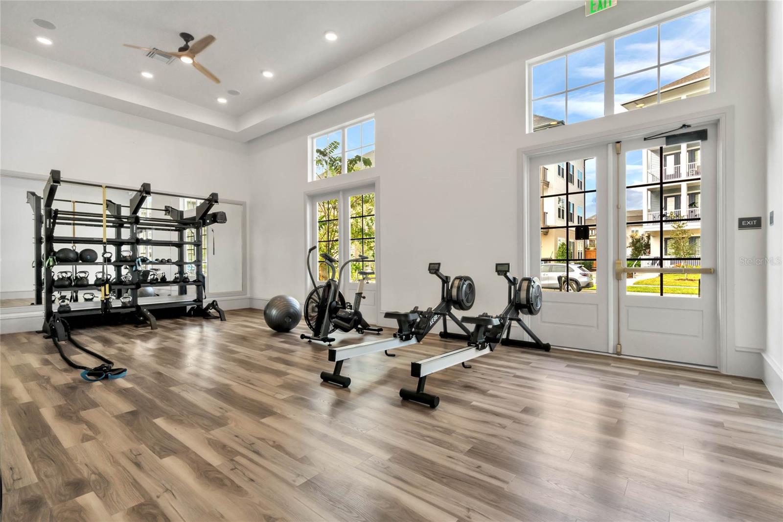 Image 66 of 82 For 1353 Navarre Street