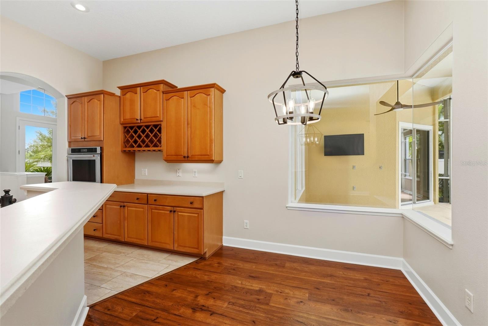 Image 14 of 39 For 270 Lakay Place