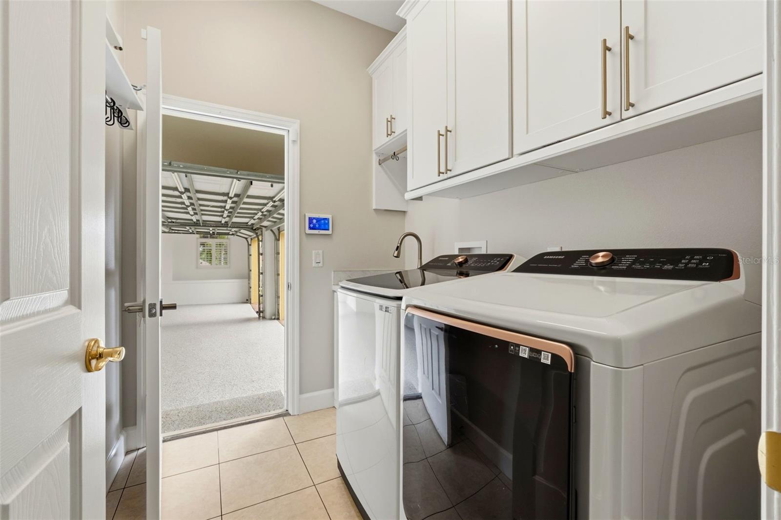 Image 27 of 39 For 270 Lakay Place