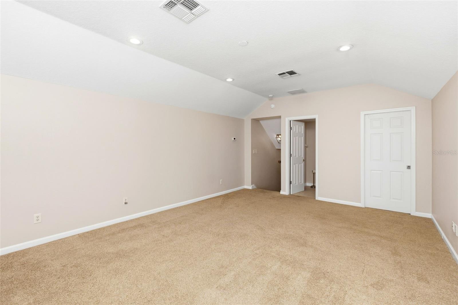 Image 29 of 39 For 270 Lakay Place