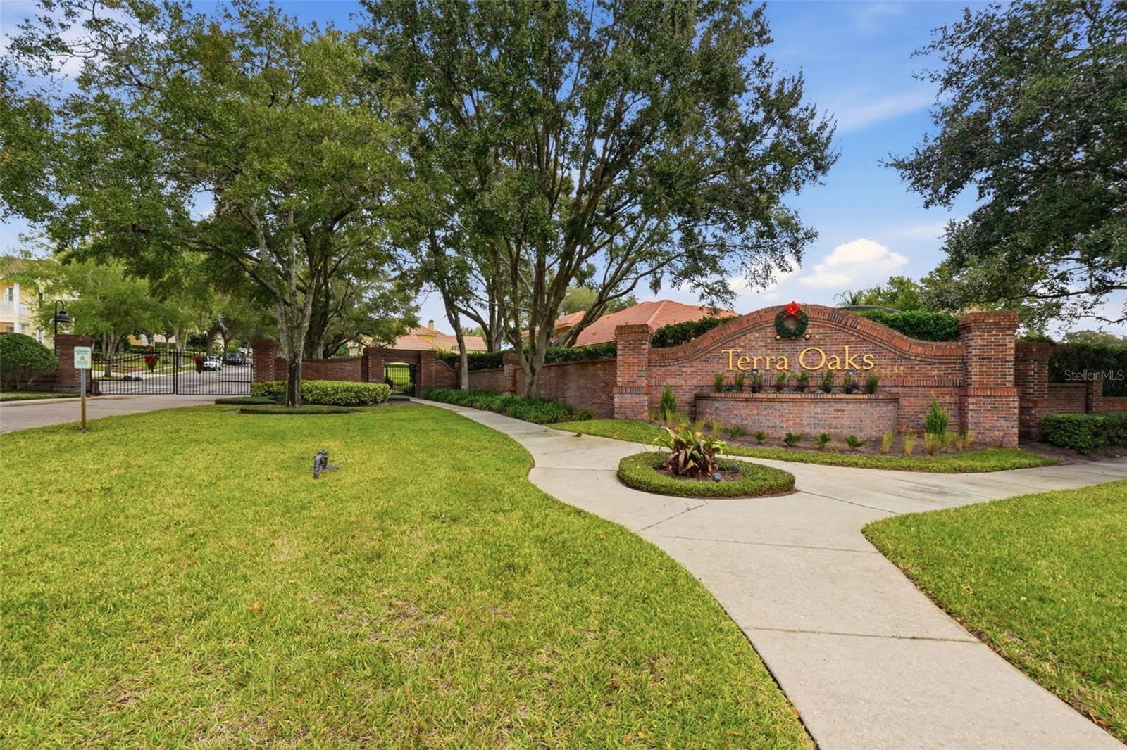 Image 38 of 39 For 270 Lakay Place