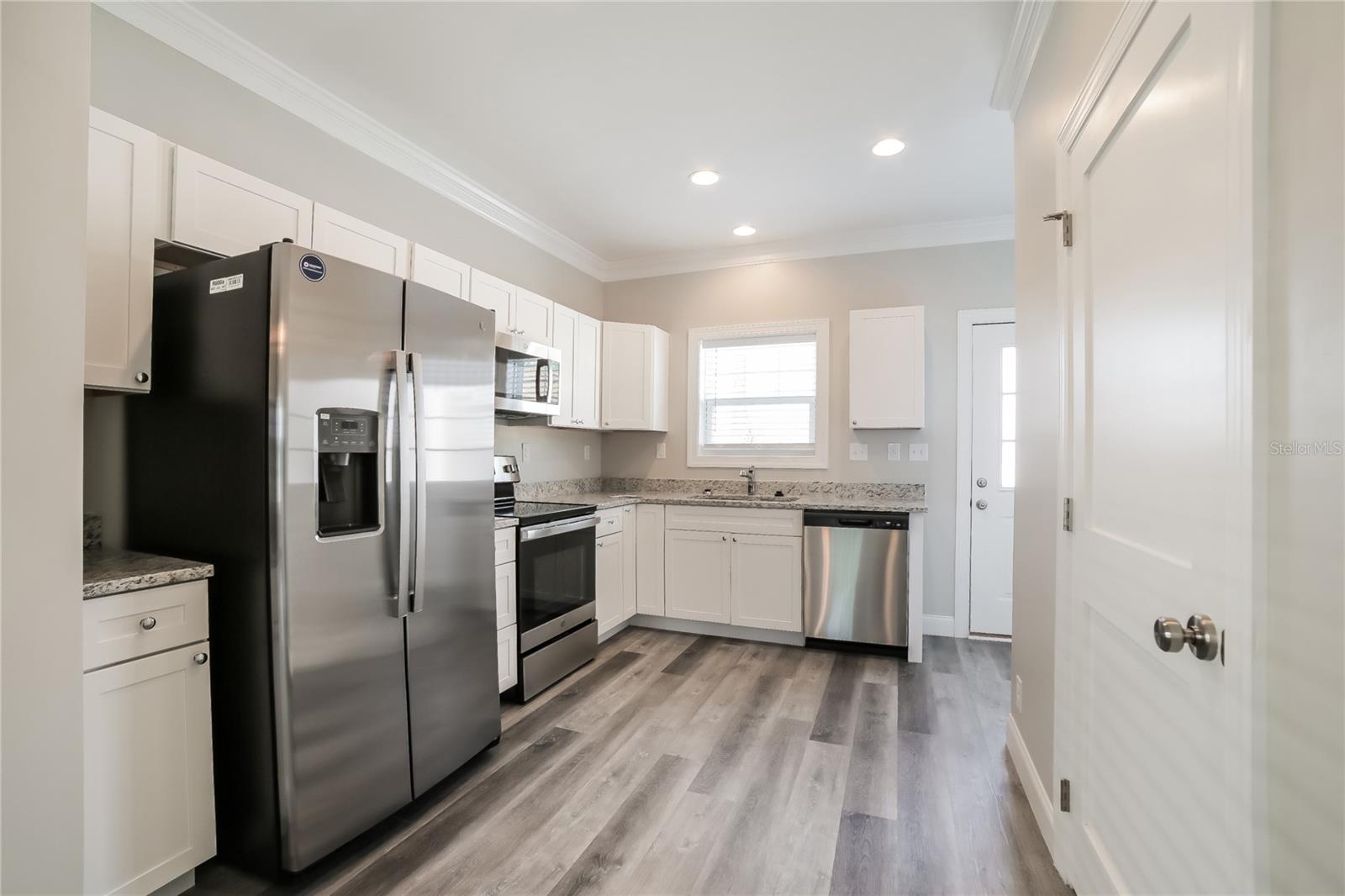 Image 6 of 15 For 3129 4th Avenue